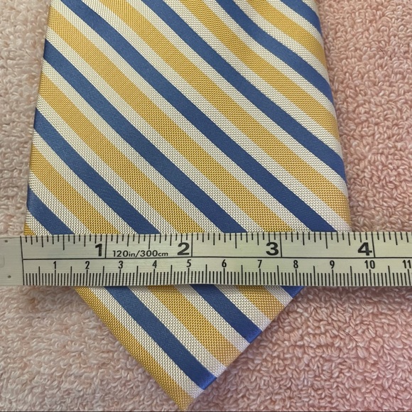 Club Room Tie 100% silk yellow blue and white - Picture 6 of 7